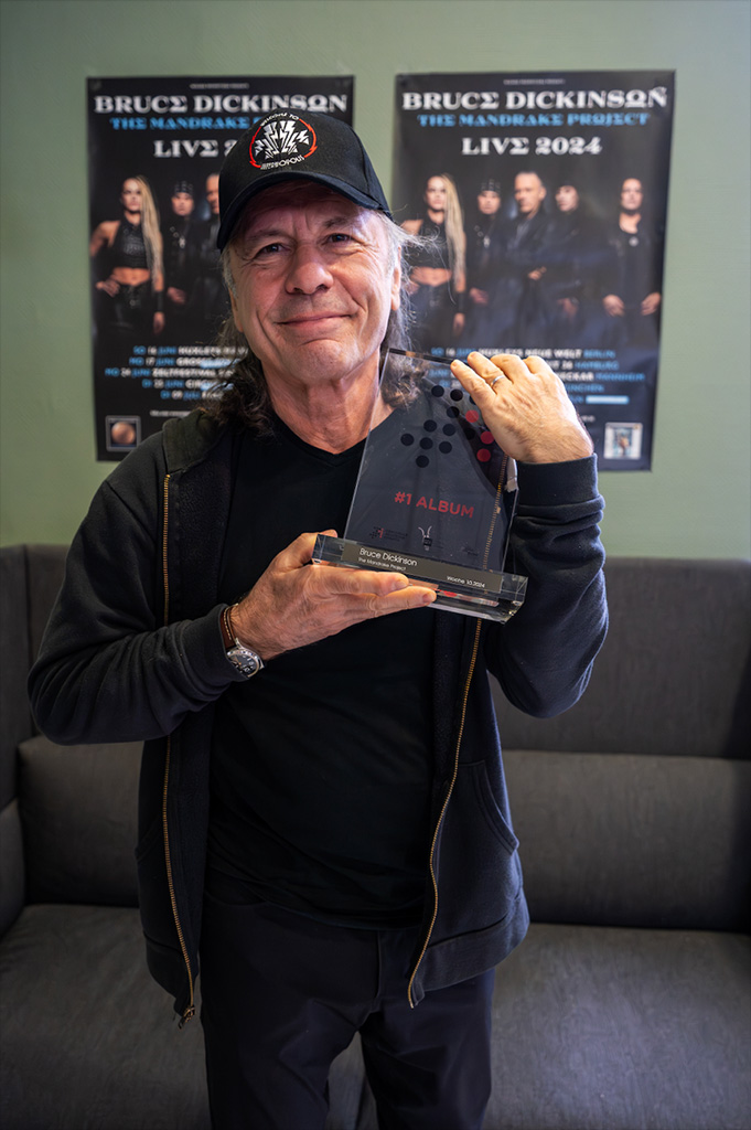 Bruce Dickinson with his No.1 Award in Germany